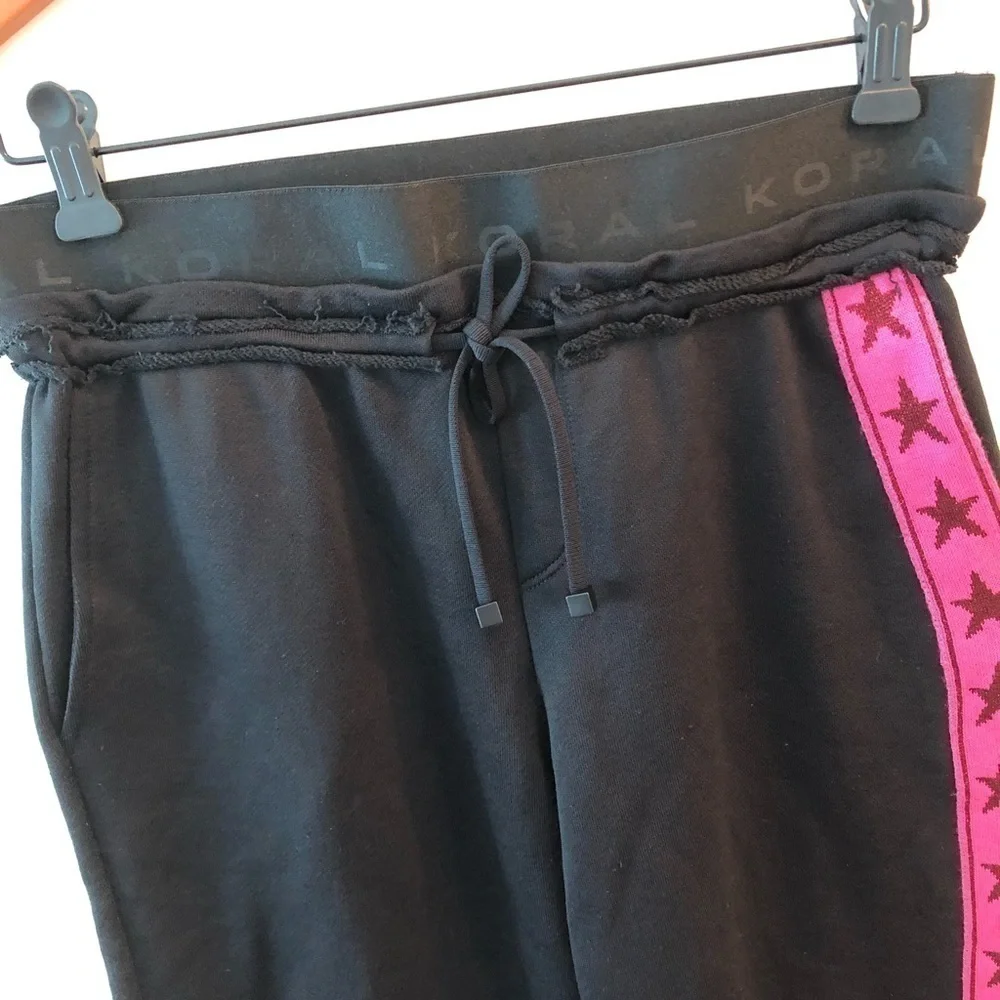 Koral black pink